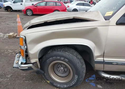 1993 Chevrolet Gmt-400 C1500 из США, поврежденный, VIN 1GCEC14K8PE124478